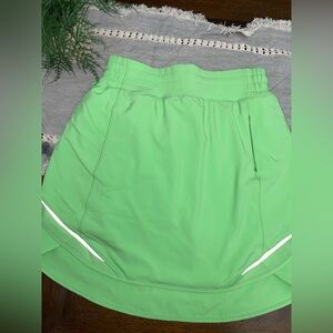 Woman’s size 4 lululemon skort
